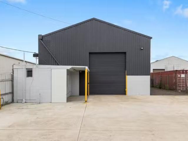 Nice 12 Cadman Terrace, North Geelong, VIC 3215 Industrial/W.