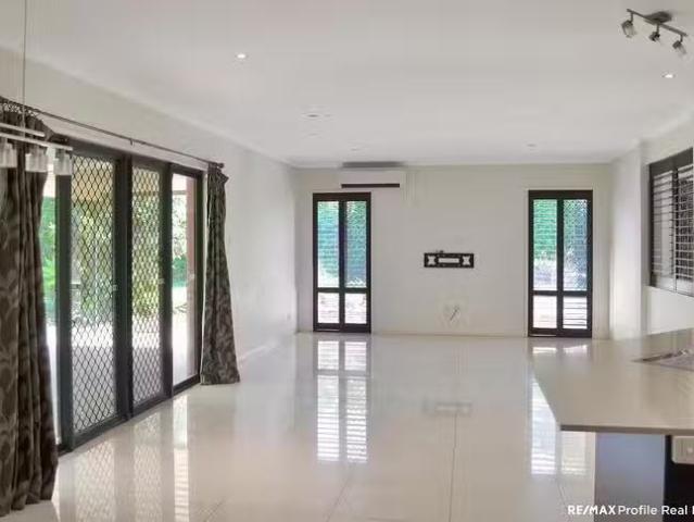 Nice 12 Clearwater Court, Moggill, QLD 4070