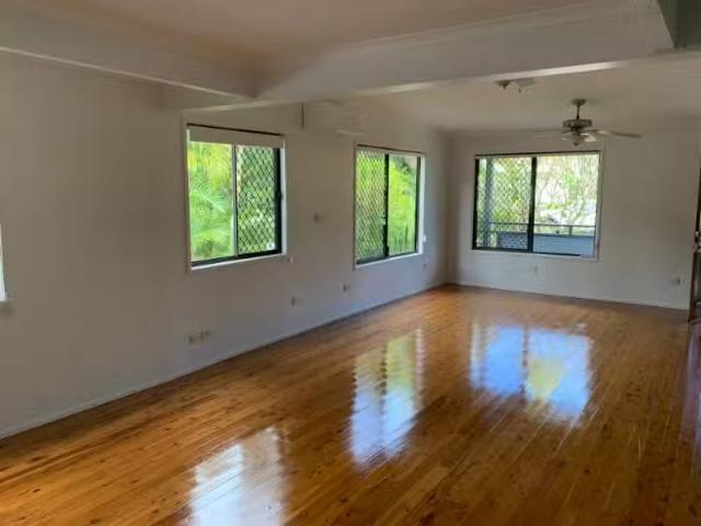 For Rent! 12 Duncan Street, Redbank Plains House for rent Lis.