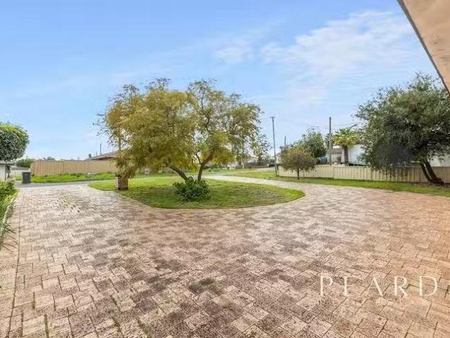 For Rent! 12 Keeley Way, Girrawheen, WA 6064