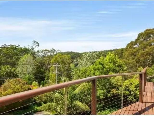 Cozy 12 Nari Ave, POINT CLARE House for rent Listed by Craig.