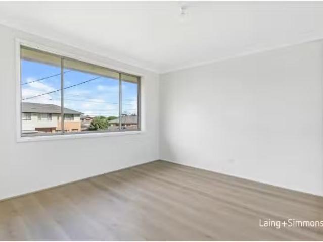 Deal! 12 Pambula Crescent, Woodpark House for rent Listed by.