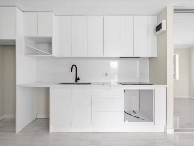 Cozy 12A Collinsville Place, Miller Apartment for rent Listed.