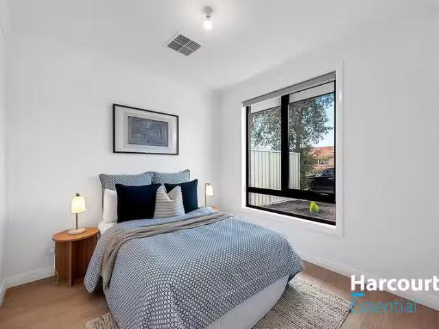 Cozy 12B Winklebury Road, ELIZABETH VALE, SA 5112 House for.