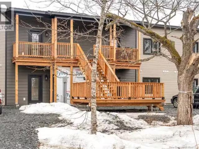 For rent: 1300 Golden Park Circle Unit# 4, Bathurst, New Bruns.