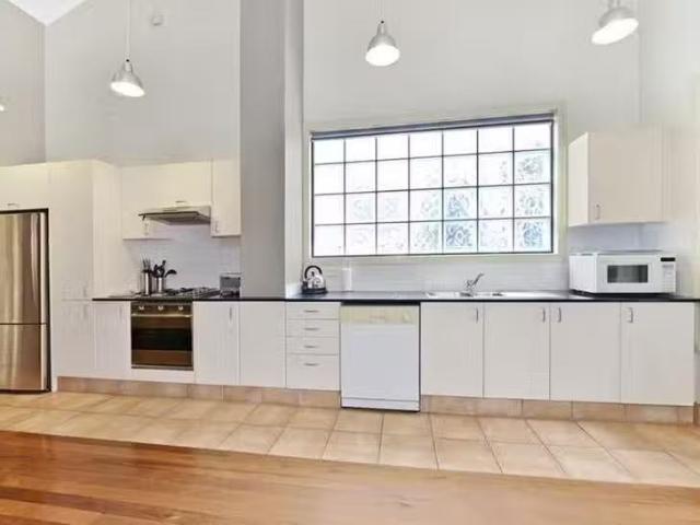 Deal! 130 140 Mitchell Road, Alexandria, NSW 2015