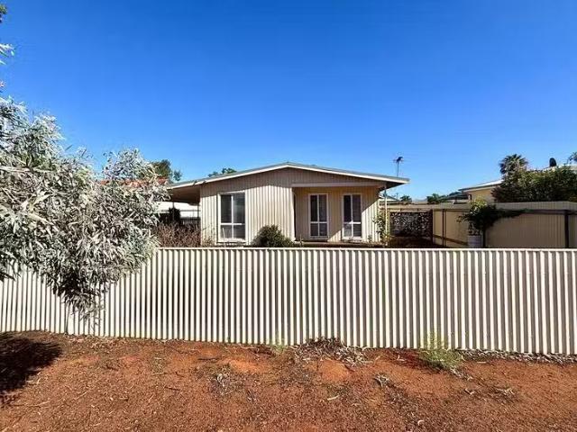 Charming 130 Lyall Street, Lamington, WA 6430