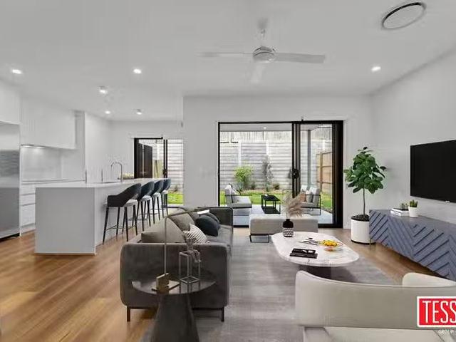 Just in! 13/10 Botanica Place, Mcdowall, QLD 4053