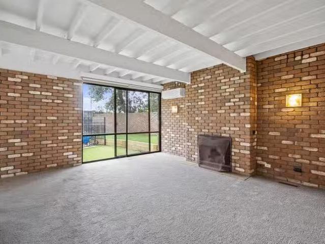 Charming 1/323 Nepean Highway, Edithvale, VIC 3196