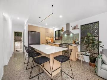 For Rent! 1/32 Rigby Street, Annerley, QLD 4103