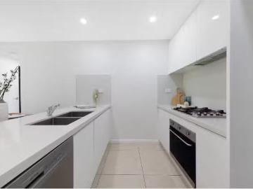 Unique 13/35 39 Balmoral Street, Waitara Apartment for rent L.