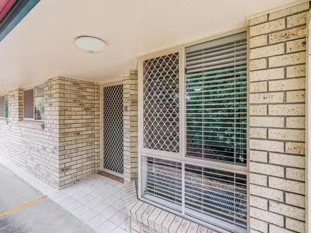 Nice 1/34 Garfield Road, Logan Central, QLD 4114
