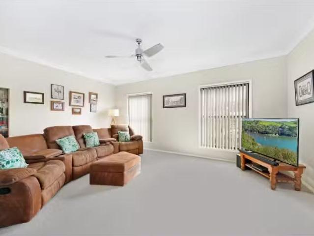 Just in! 1/34 O'Shea Circuit, Cessnock House for rent Listed.