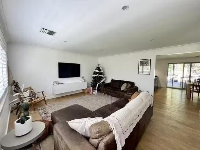 Just in! 136 Flint Street, Forbes, NSW 2871