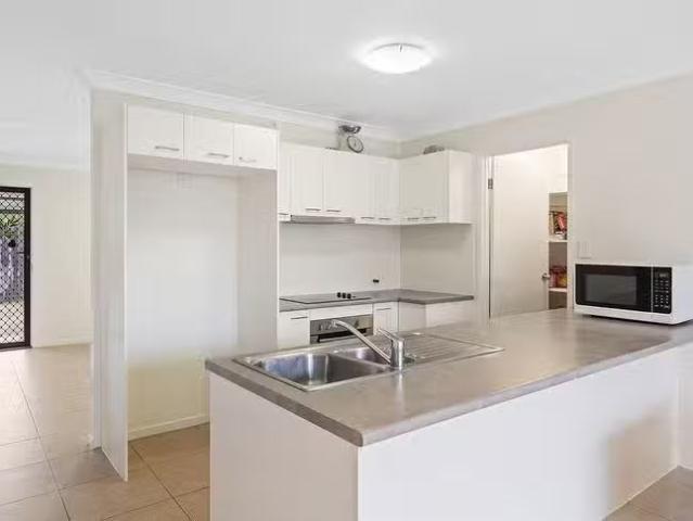 Unique 1/39 Cudgee Street, Redbank Plains, QLD 4301