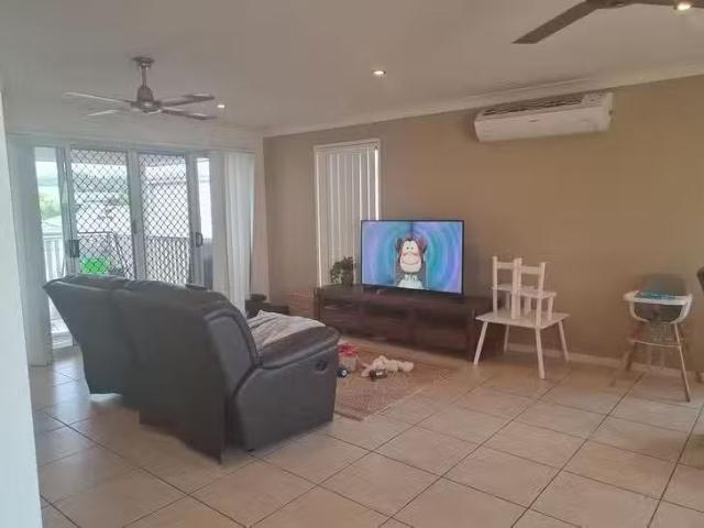 Rental! 17 Yellowstone Way, Springfield Lakes, QLD 4300