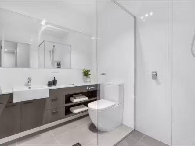 New 17 Carntyne St, Morningside Townhouse for rent Listed by.