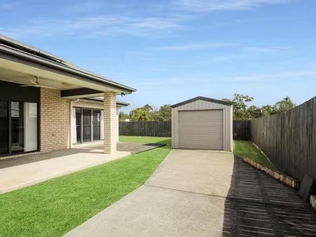 Unique 17 Kinkajou Street, Deebing Heights, QLD 4306