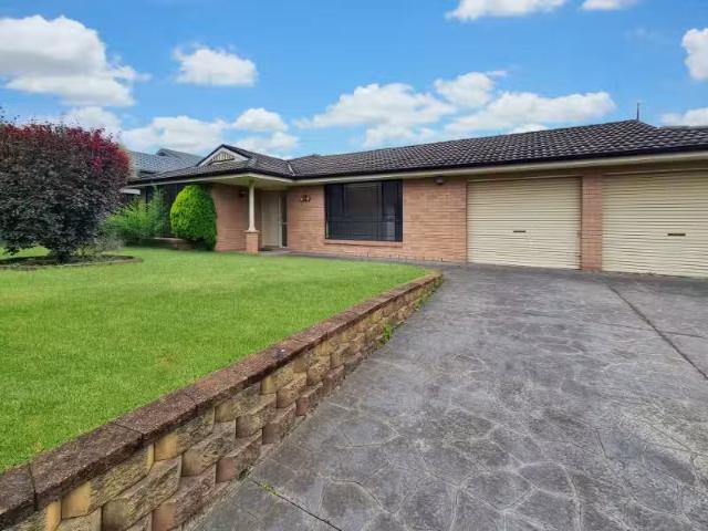 Cheap 17 Lavis Road, BOWRAL House for rent Listed by Rental E.
