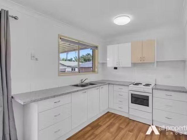 Deal! 17 Monduran Street, Marsden, QLD 4132
