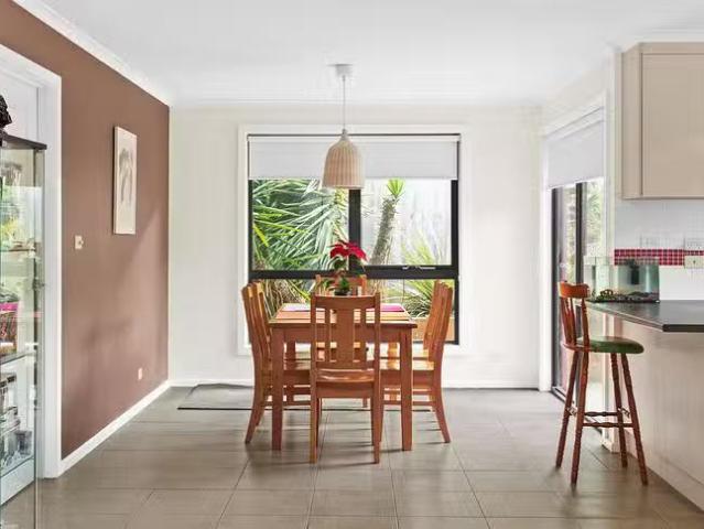 Nice 17 Notley Street, Newnham, TAS 7248