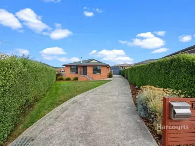 Deal! 17 Phemie Court, BRIGHTON, TAS 7030 House for Rent