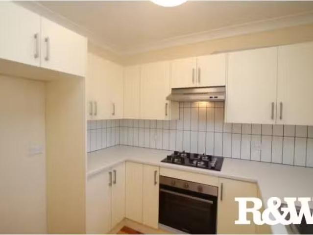 Rental! 17 Reliance Crescent, WILLMOT House for rent Listed b.