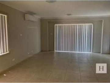 Nice 17 Satinash Drive, Hamlyn Terrace House for rent Listed.