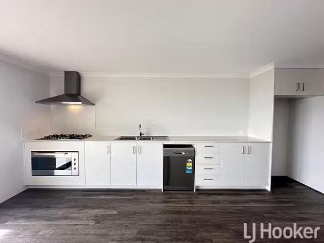 Cozy 17A Feldspar Road, Karnup, WA 6176