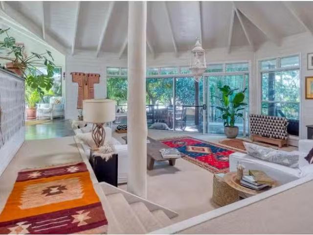 New 17B Rifle Range Rd, Bangalow House for rent Listed by Jan.