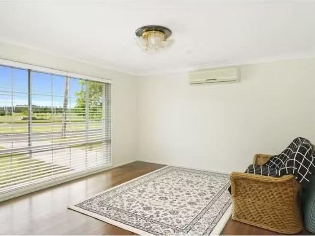 For Rent! 140 Old South Road, BOWRAL House for rent Listed by.