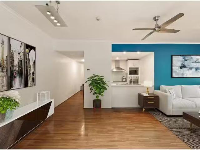 For Rent! 14/10 Goodwin Street, Kangaroo Point Apartment for r.