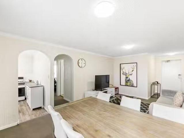 Just in! 14/10 Gordon Street, Glenelg, SA 5045
