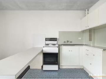 Cheap 14/110 Fergus Road, Queanbeyan Apartment for rent Liste.