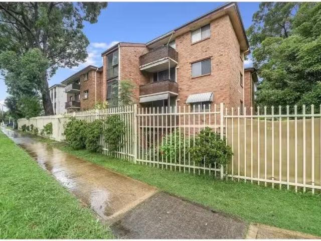 Deal! 14/21 Lachlan Street, Liverpool Apartment for rent List.