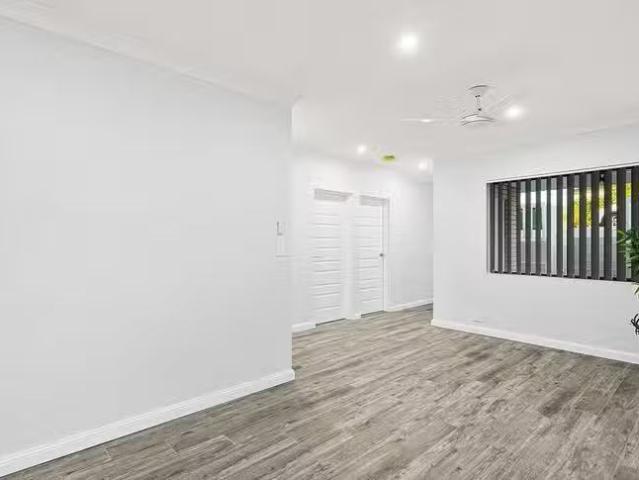 Nice 142 Lake Avenue, Cringila, NSW 2502