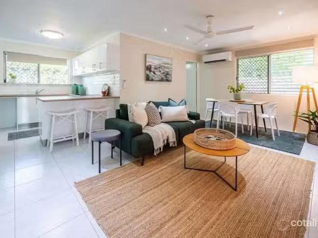 Unique 1/44 Carmody Street, Hermit Park, QLD 4812