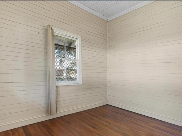 FOR RENT – 1/44 Railway Street, Booval QLD 4304