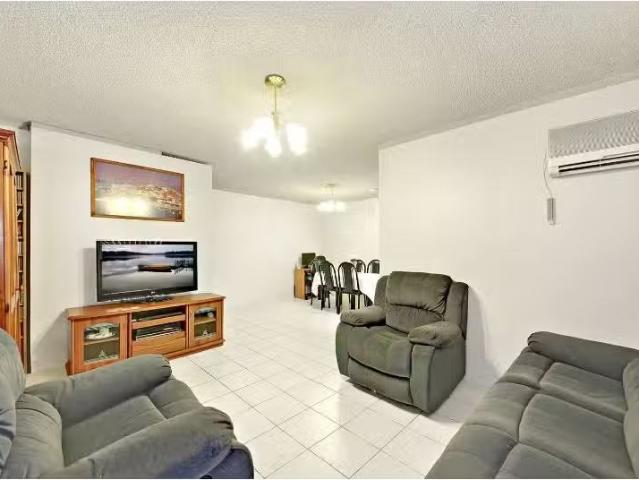 Cheap 14/8 10 Maloney Street, EASTLAKES Apartment for rent Li.