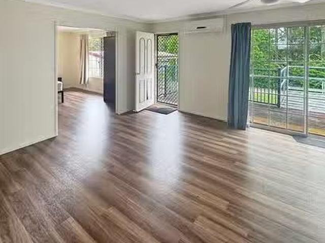 Nice 1/48 Cyprus Street, North Ipswich, QLD 4305