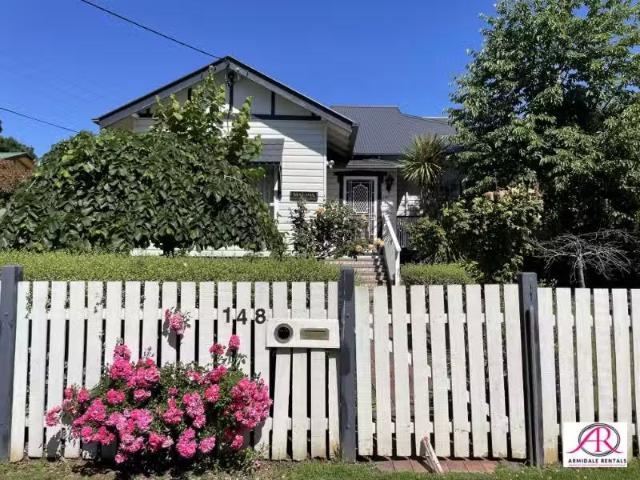 For Rent! 148 Douglas Street, ARMIDALE House for rent Listed.