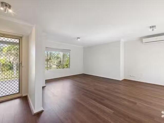 Nice 14/92 Gilbertson Road, Kardinya, WA 6163