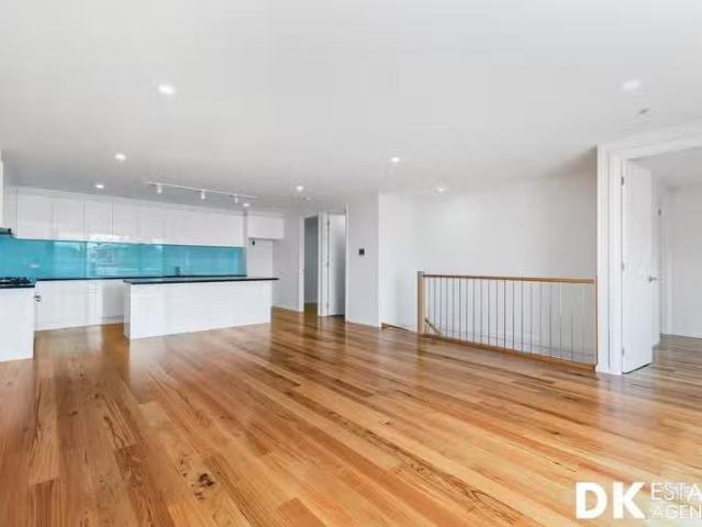 Just in! 14 Wirraway Ave, Braybrook VIC 3019