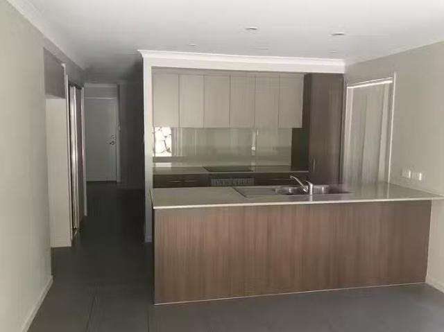 Unique 14 Yarrow Circuit, Griffin, QLD 4503