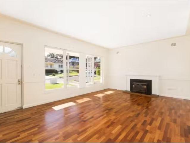 Rental! 14 Yuruga Avenue, Caringbah House for rent Listed by.