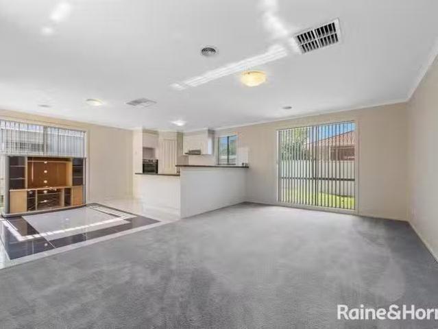For Rent! 14 Bibby Court, Albanvale, VIC 3021