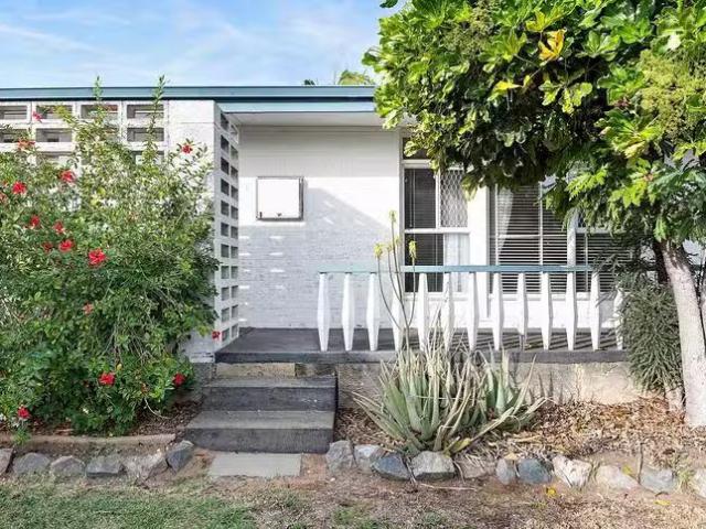Cheap 14 Bolingbroke Street, Spearwood, WA 6163