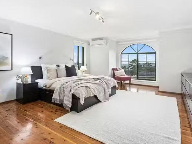 Just in! 14 Cato Place, Mount Keira, NSW 2500