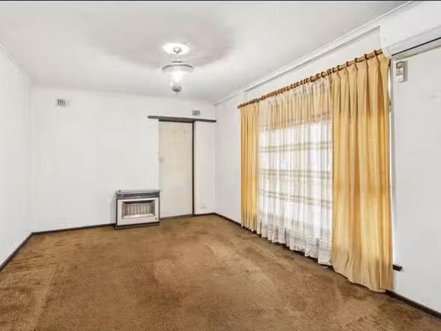 Just in! 14 Hatherleigh Road, Parafield Gardens, SA 5107