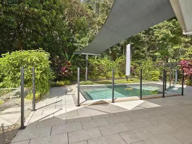 Deal! 14 Kurt Close, Palm Cove, QLD 4879